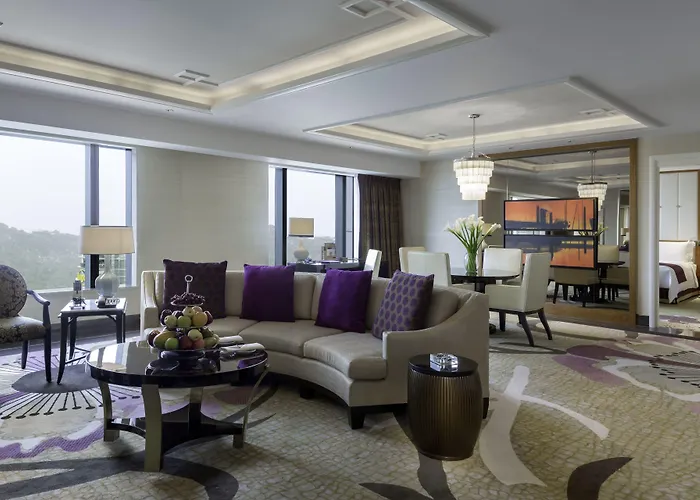 Conrad 5*