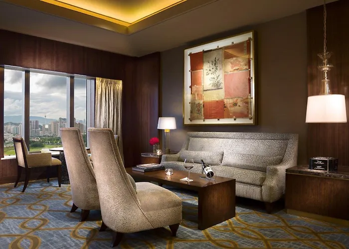 Conrad 5*
